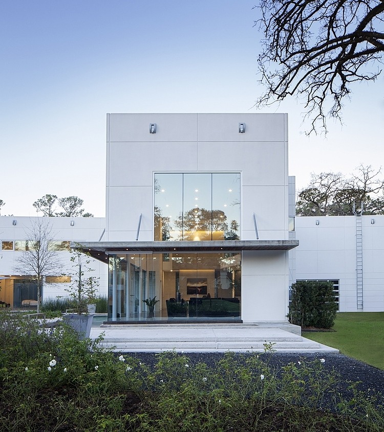 King Residence by MC2 Architectural Studio