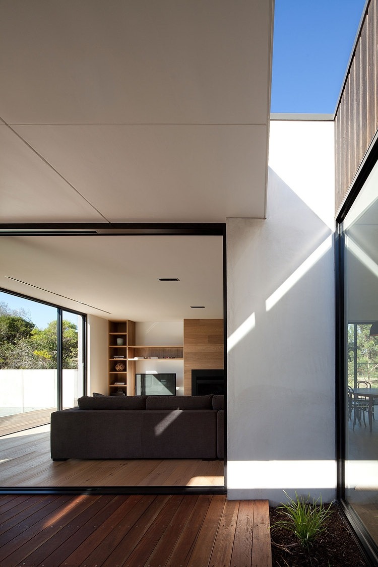 Blairgowrie Residence by InForm Design & Pleysier Perkins