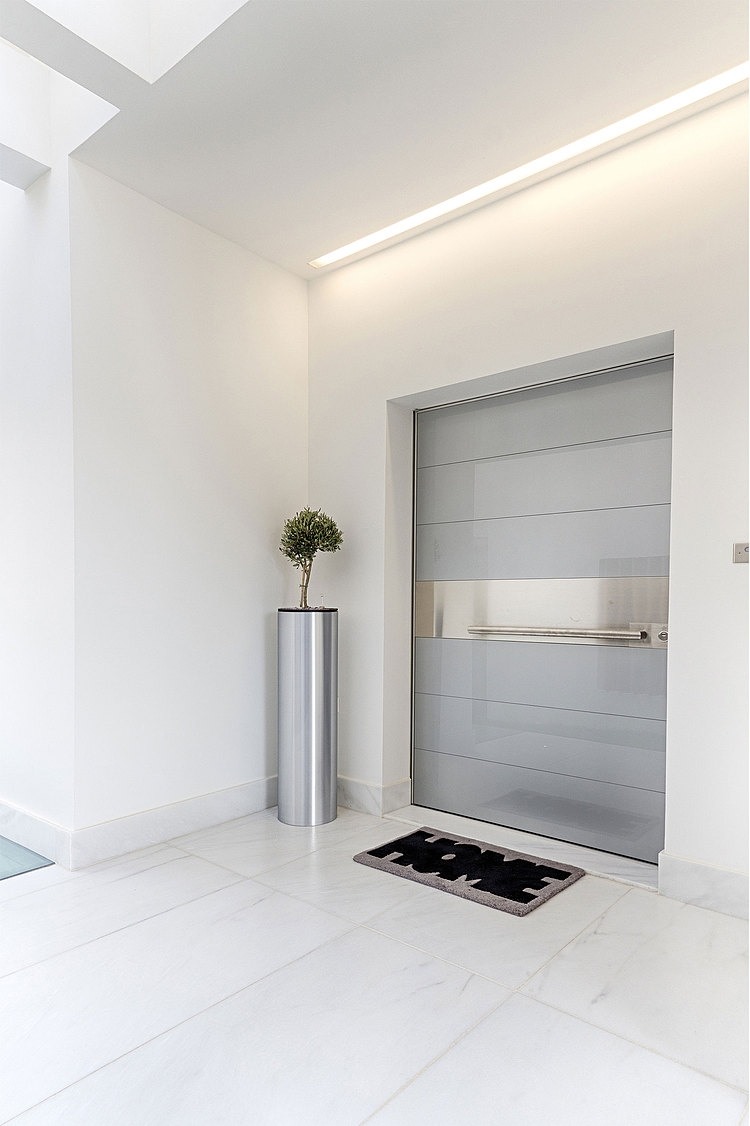House in Gerakas by Office Twentyfive Architects