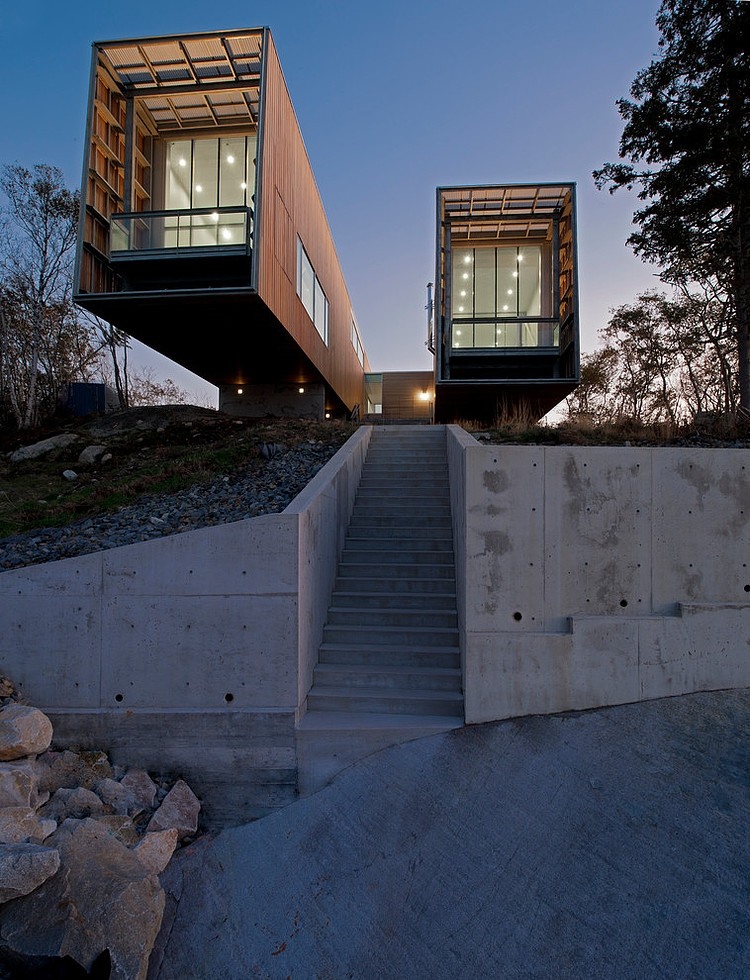 Two Hull House by MacKay-Lyons Sweetapple Architects