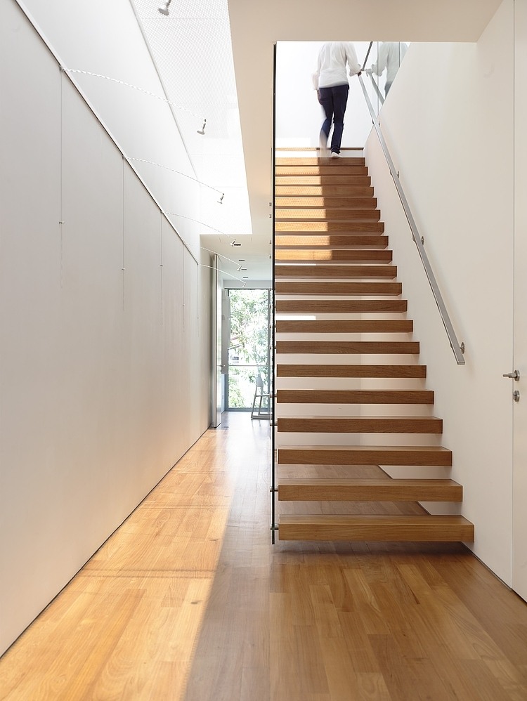 Jln Angin Laut by HYLA Architects