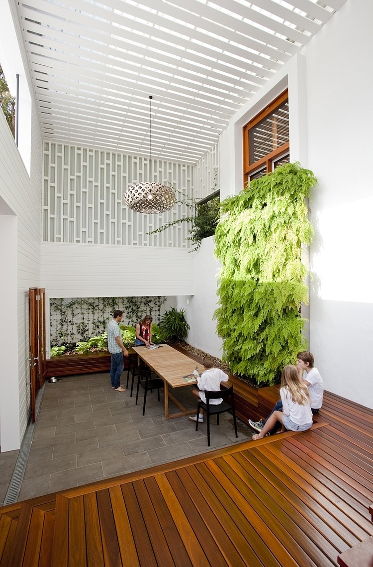 The Sunshine Beach House by Wilson Architects