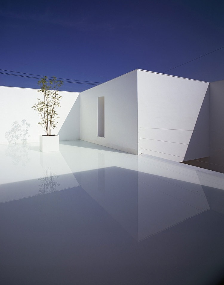 White Cave House by Takuro Yamamoto Architects