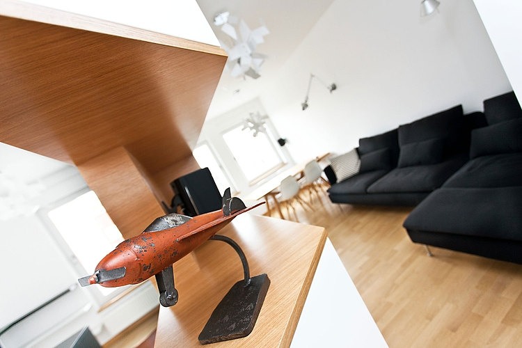 Aviator Apartment by mode:lina architekci
