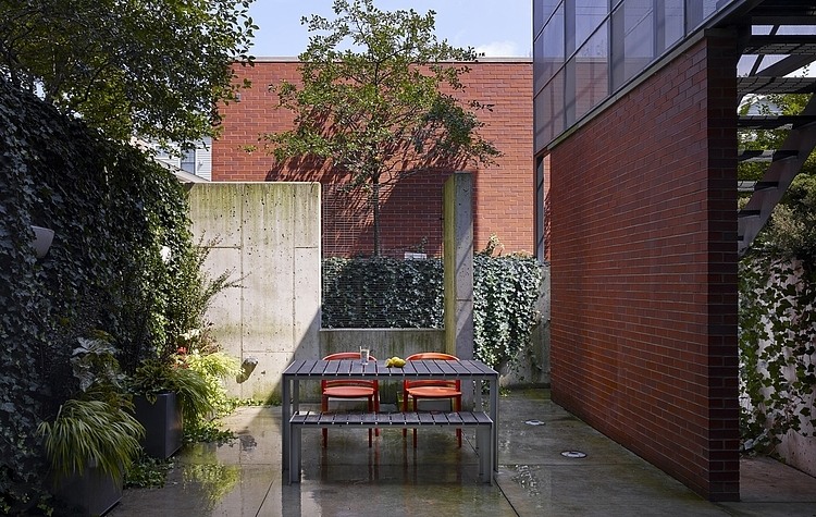 Claremont House by Brininstool + Lynch