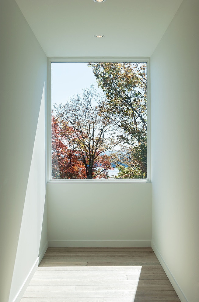 Gatineau Hills Residence by Christopher Simmonds
