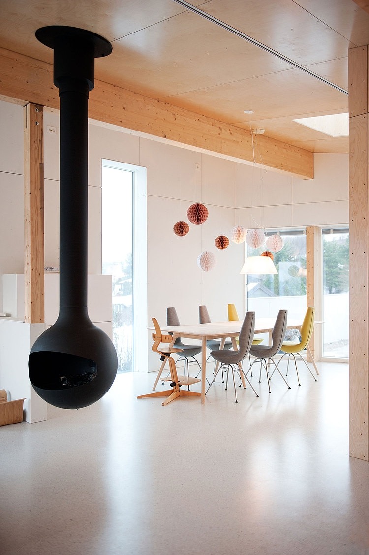 The Polite House by JVA