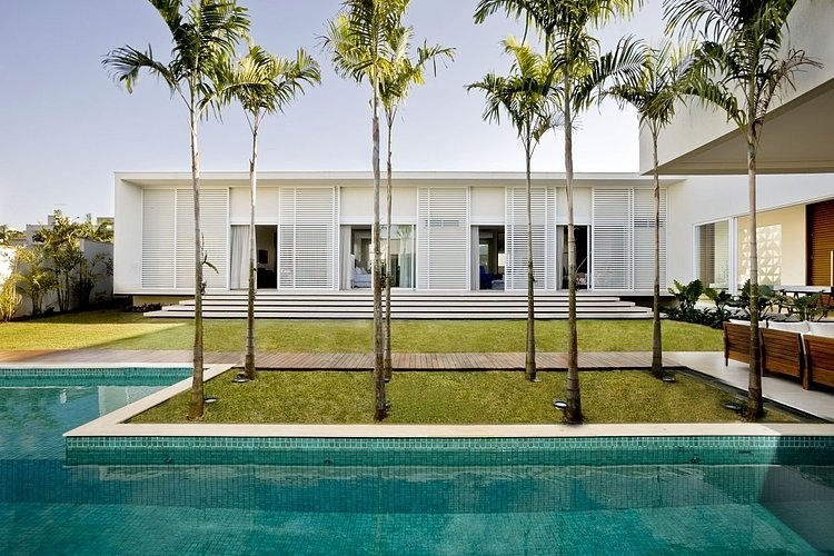 Casa do Patio by Leo Romano