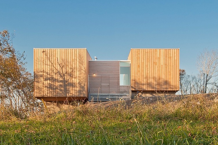 Two Hull House by MacKay-Lyons Sweetapple Architects