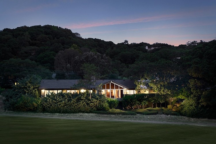 Novato Residence by Angelo Cosentino