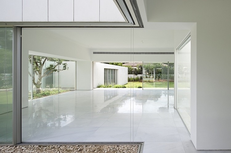 RI House by Paritzki & Liani Architects