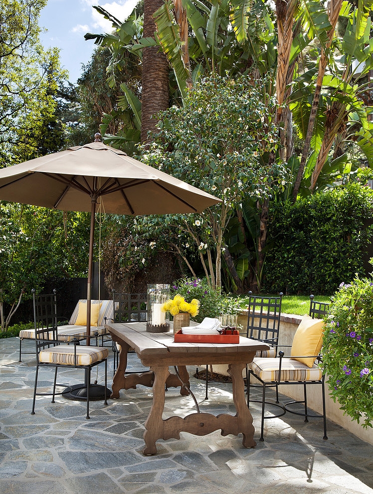 Spanish Colonial Residence by Jonathan Winslow Design