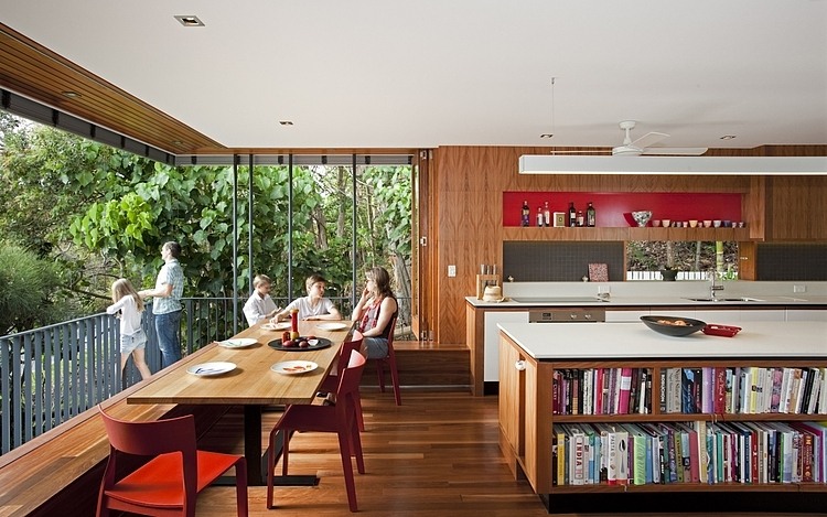 The Sunshine Beach House by Wilson Architects