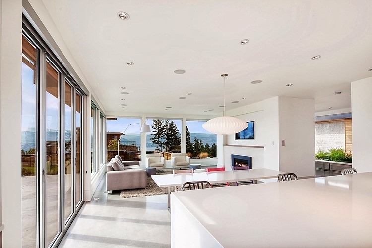 Flagstone Residence by Karoleena