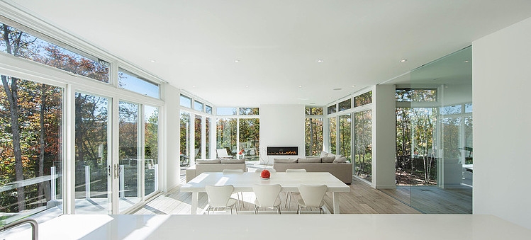 Gatineau Hills Residence by Christopher Simmonds