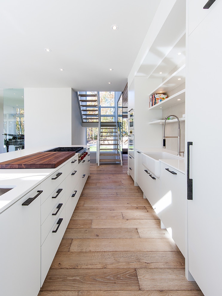 Gatineau Hills Residence by Christopher Simmonds