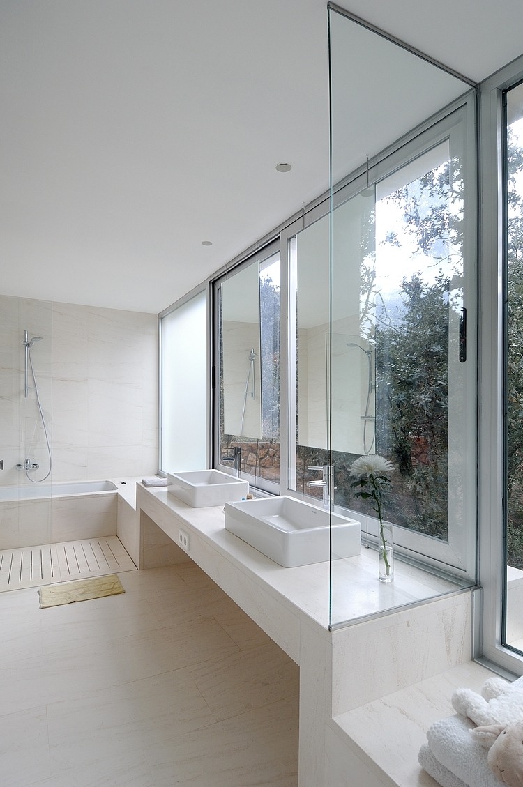 Valdemorillo House by Otto Medem Arquitectura