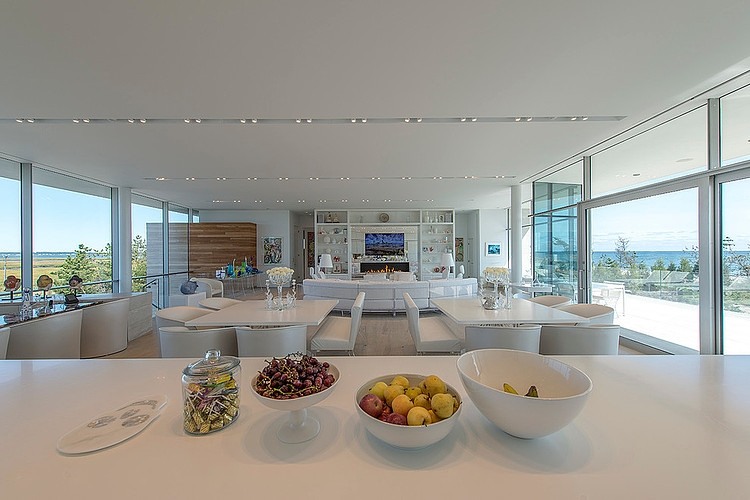 Dune Road House by Jason Klinge Residential Contracting