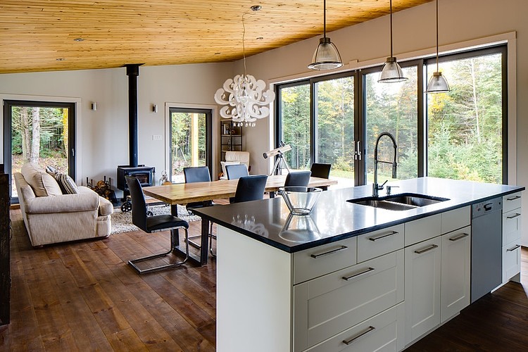 Chalet Bolton-Est by Atelier Boom Town