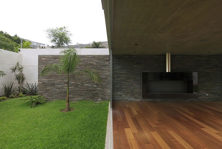 La Planicie House II by Oscar Gonzalez Moix