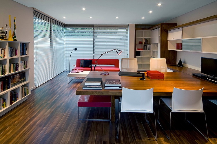 House Mosi by Nico van der Meulen Architects