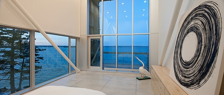 Two Hull House by MacKay-Lyons Sweetapple Architects