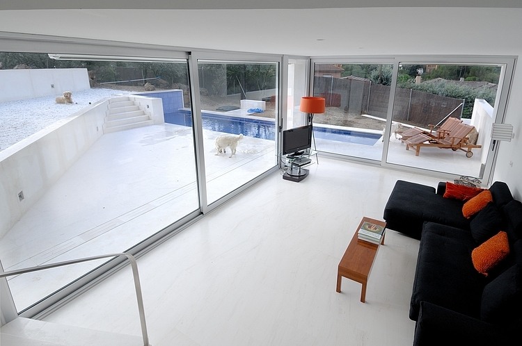 Valdemorillo House by Otto Medem Arquitectura