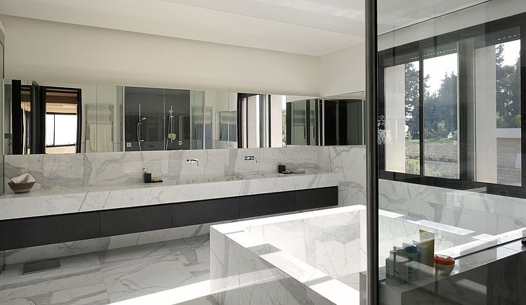 Villa Yarze by Raëd Abillama Architects