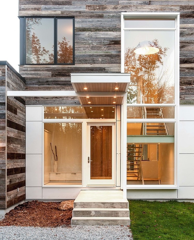 Gatineau Hills Residence by Christopher Simmonds