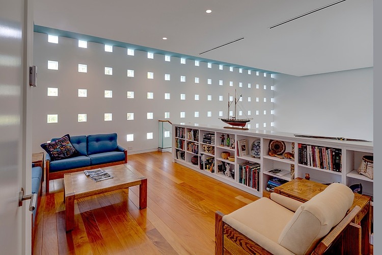 Sky House by Guy Peterson Office for Architecture