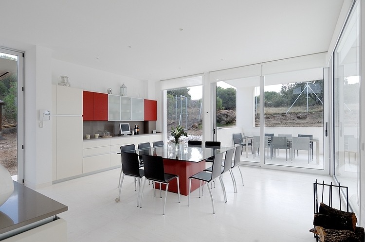 Valdemorillo House by Otto Medem Arquitectura