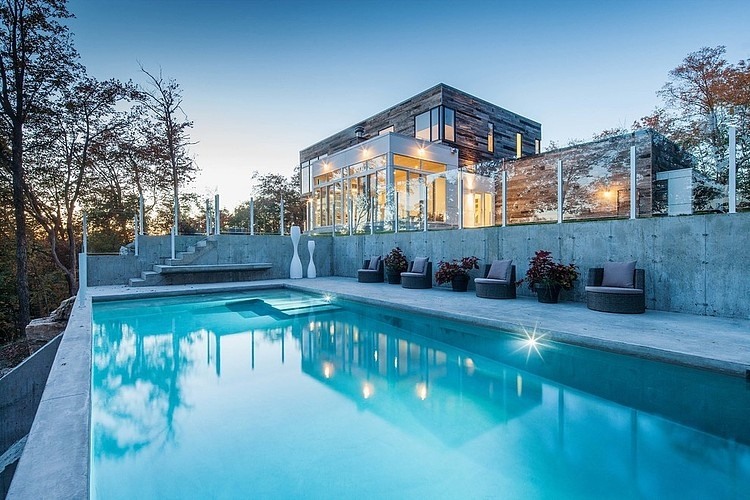 Gatineau Hills Residence by Christopher Simmonds