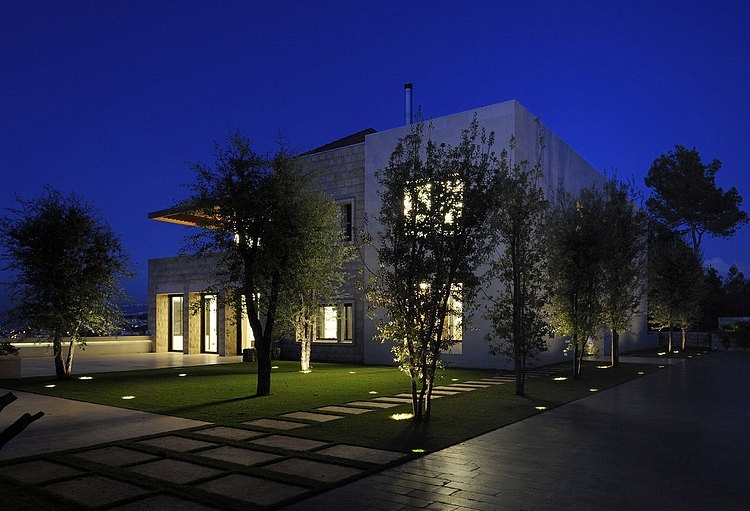 Villa Yarze by Raëd Abillama Architects