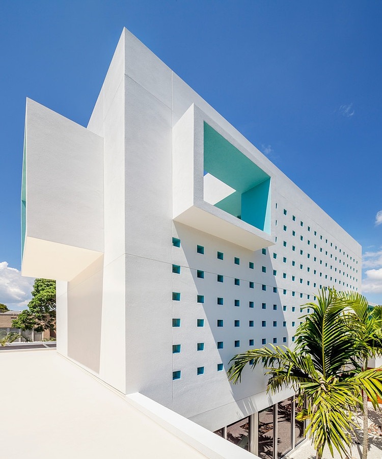 Sky House by Guy Peterson Office for Architecture