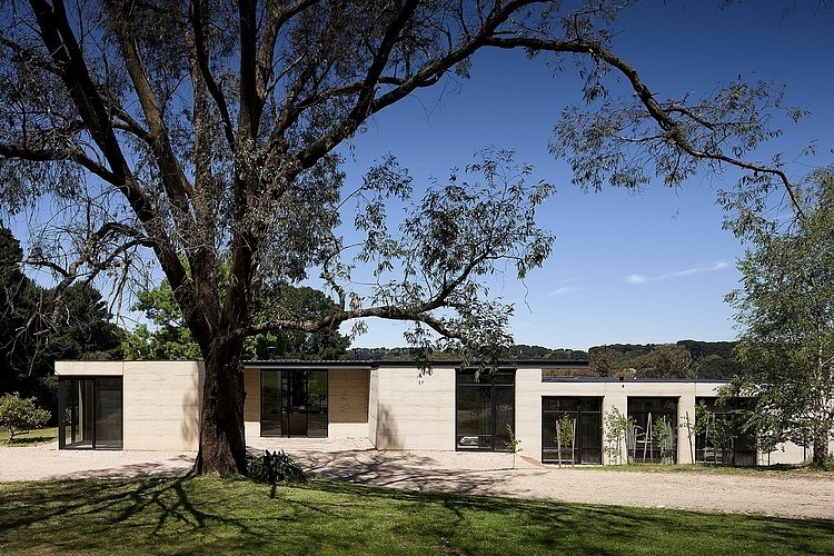 Merricks House by Robson Rak Architects