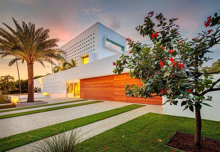 Sky House by Guy Peterson Office for Architecture