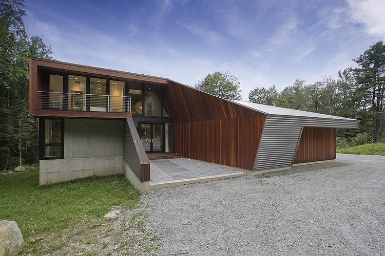 Berkshire Pond House by David Jay Weiner Architects