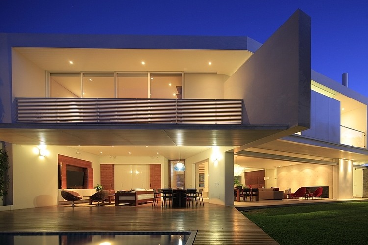 Casa Cuatro by Hernandez Silva Architects