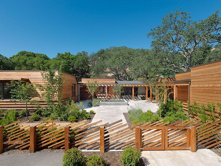 East Bay House by MacCracken Architects
