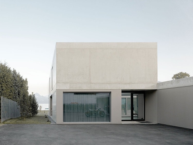 Villa M by Niklaus Graber + Christoph Steiger Architekten