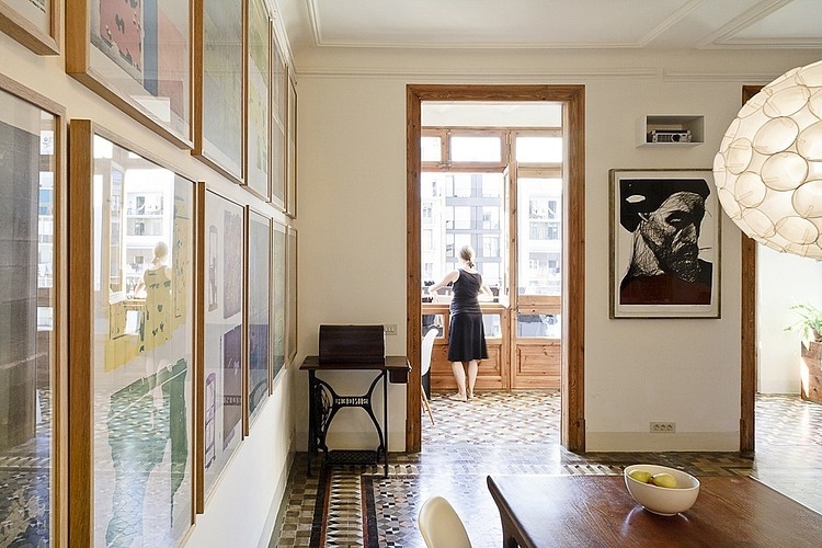 Apartment Refurbishment by Anna & Eugeni Bach