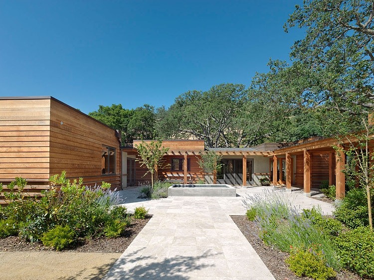East Bay House by MacCracken Architects
