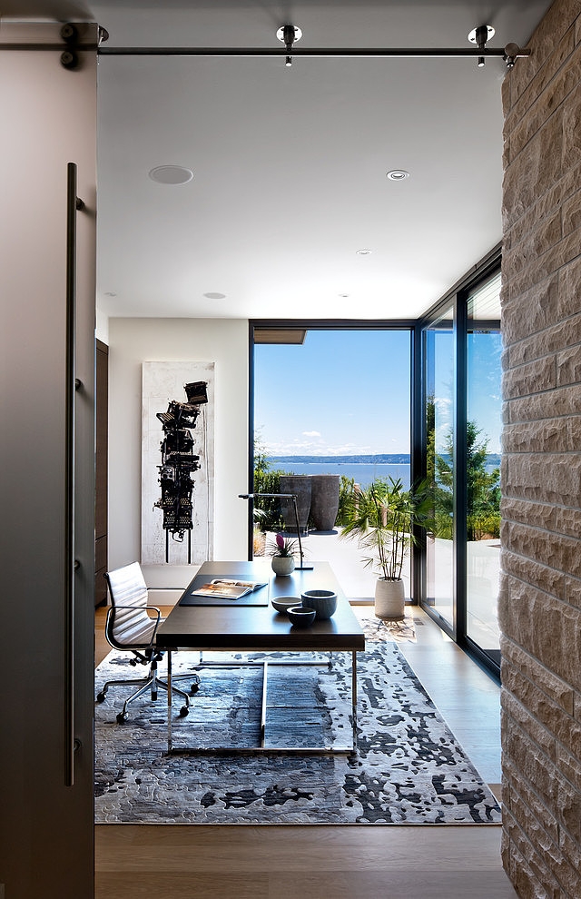 West Vancouver Residence by Claudia Leccacorvi