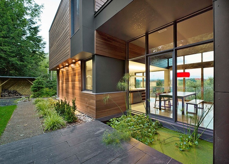 T House by Natalie Dionne Architecture
