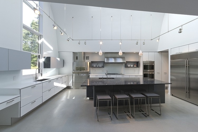 Berkshire Pond House by David Jay Weiner Architects