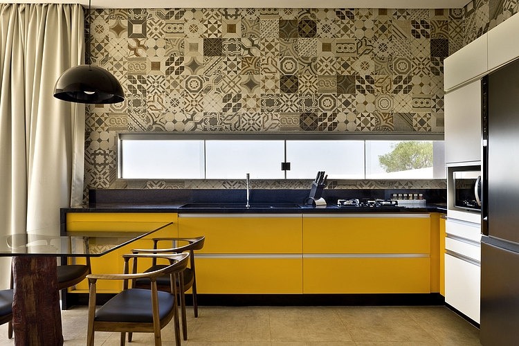 Box House by 1:1 arquitetura:design