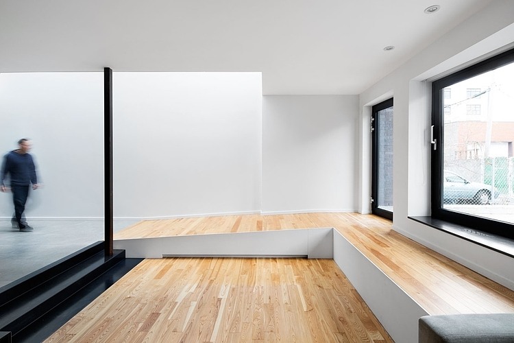 Alexandra Residence by Naturehumaine