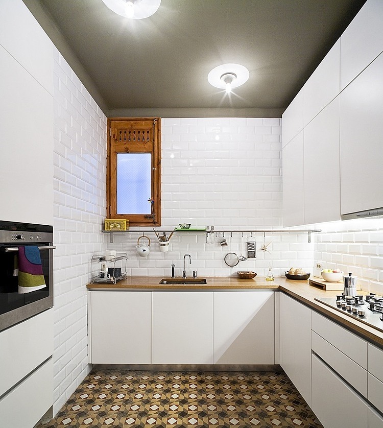 Apartment Refurbishment by Anna & Eugeni Bach