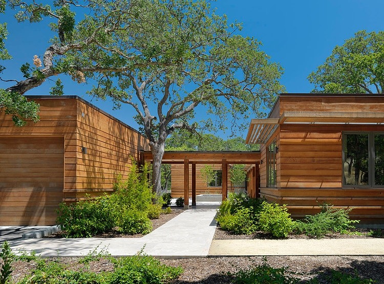 East Bay House by MacCracken Architects