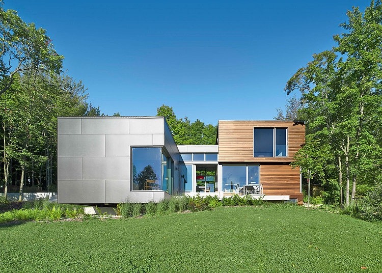 T House by Natalie Dionne Architecture